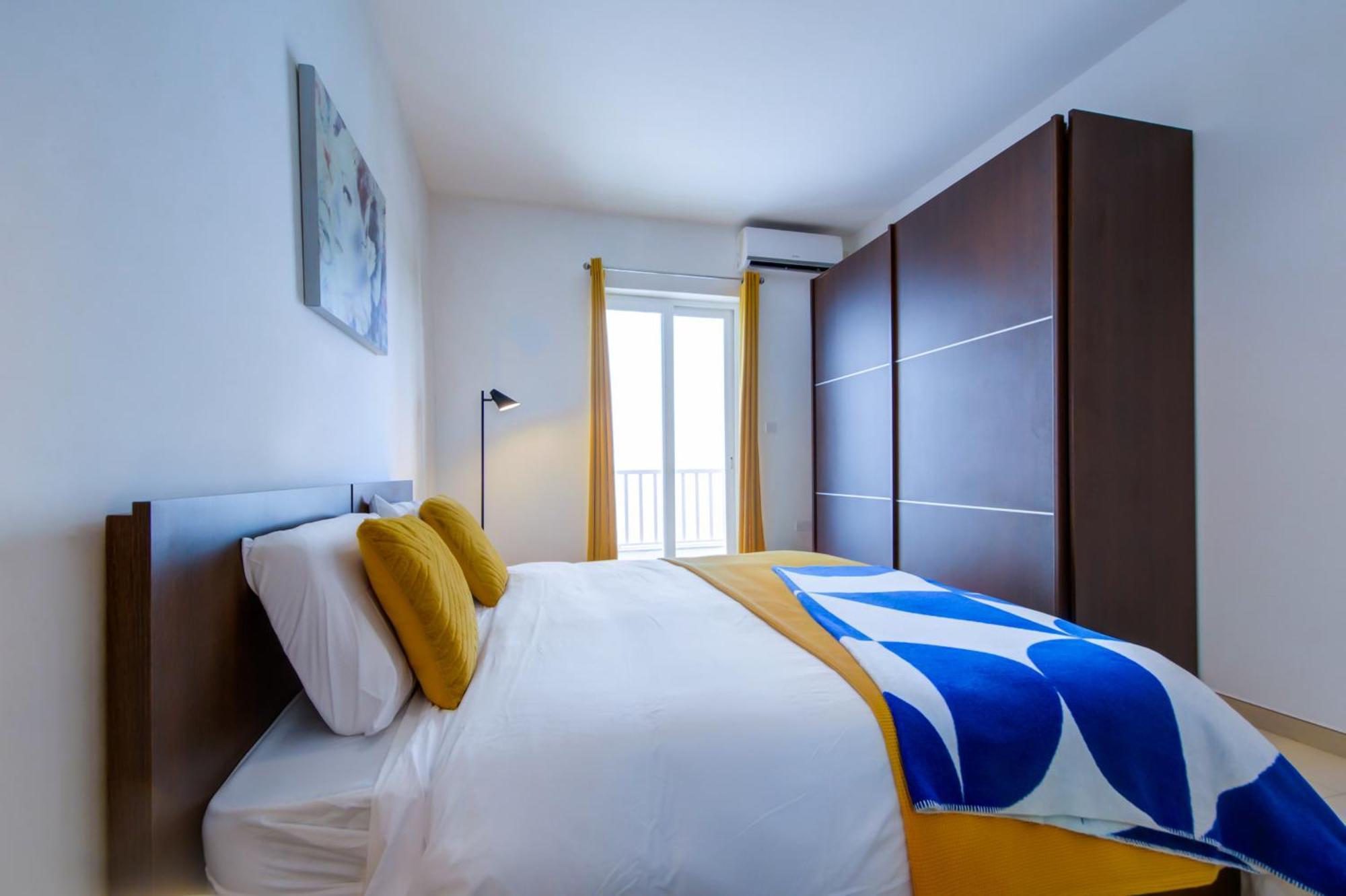 Prime Location, Modern Apartment In St Julian'S, Paceville, Apt 8 By Vaganza St. Julian's Exteriör bild