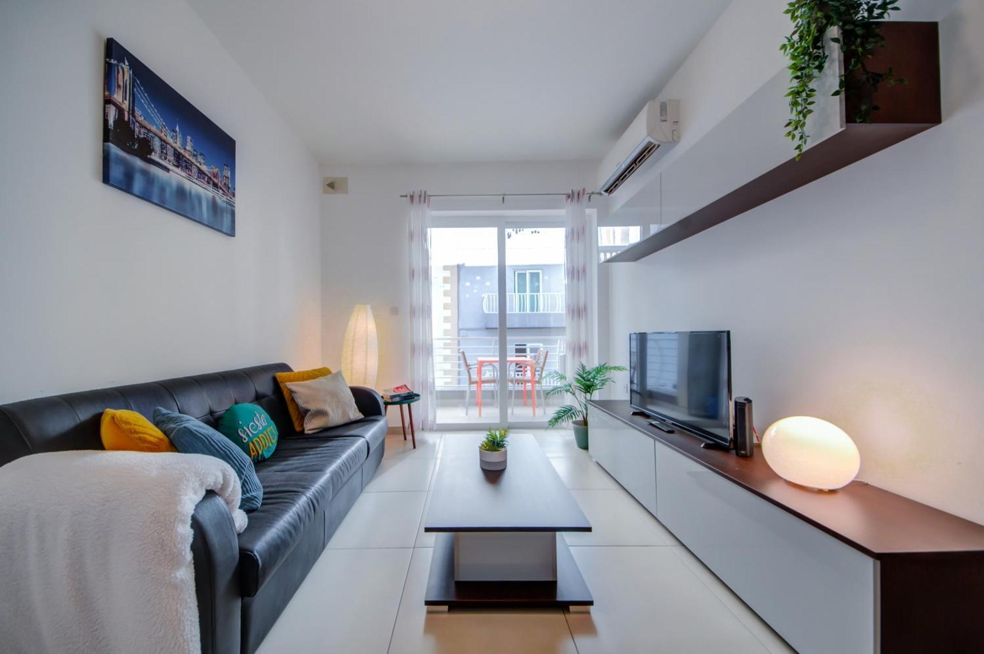 Prime Location, Modern Apartment In St Julian'S, Paceville, Apt 8 By Vaganza St. Julian's Exteriör bild