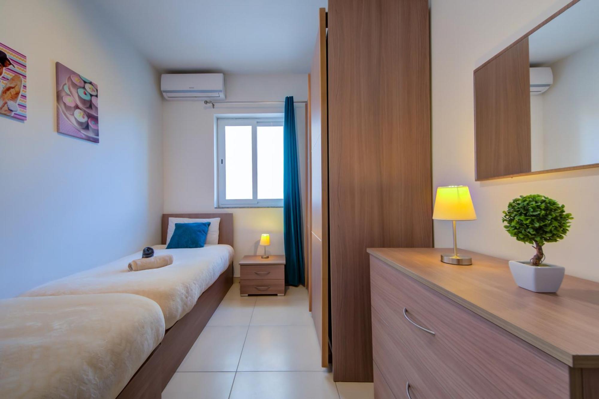 Prime Location, Modern Apartment In St Julian'S, Paceville, Apt 8 By Vaganza St. Julian's Exteriör bild